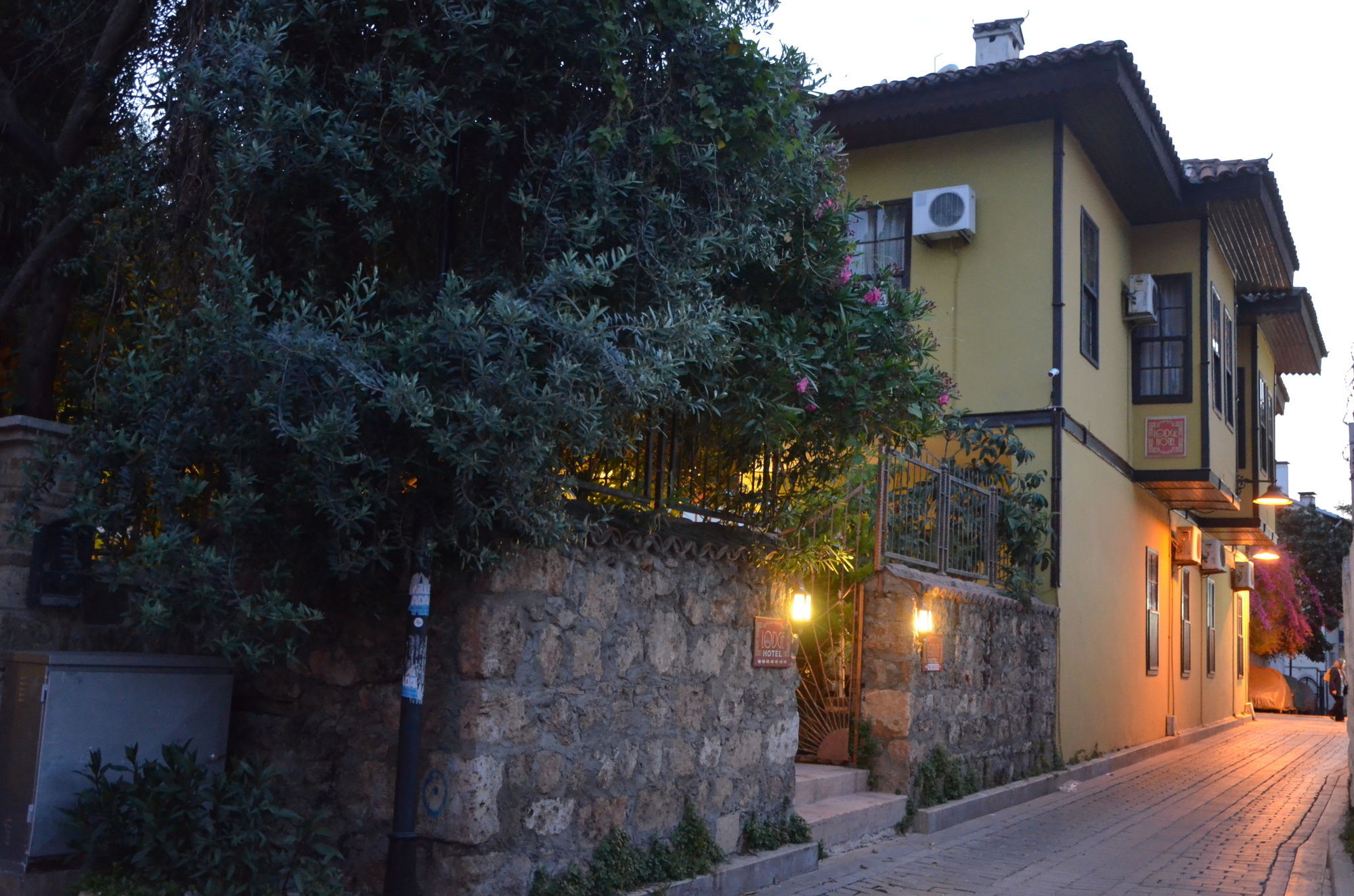 Kaleici Lodge Aparts アンタルヤ エクステリア 写真